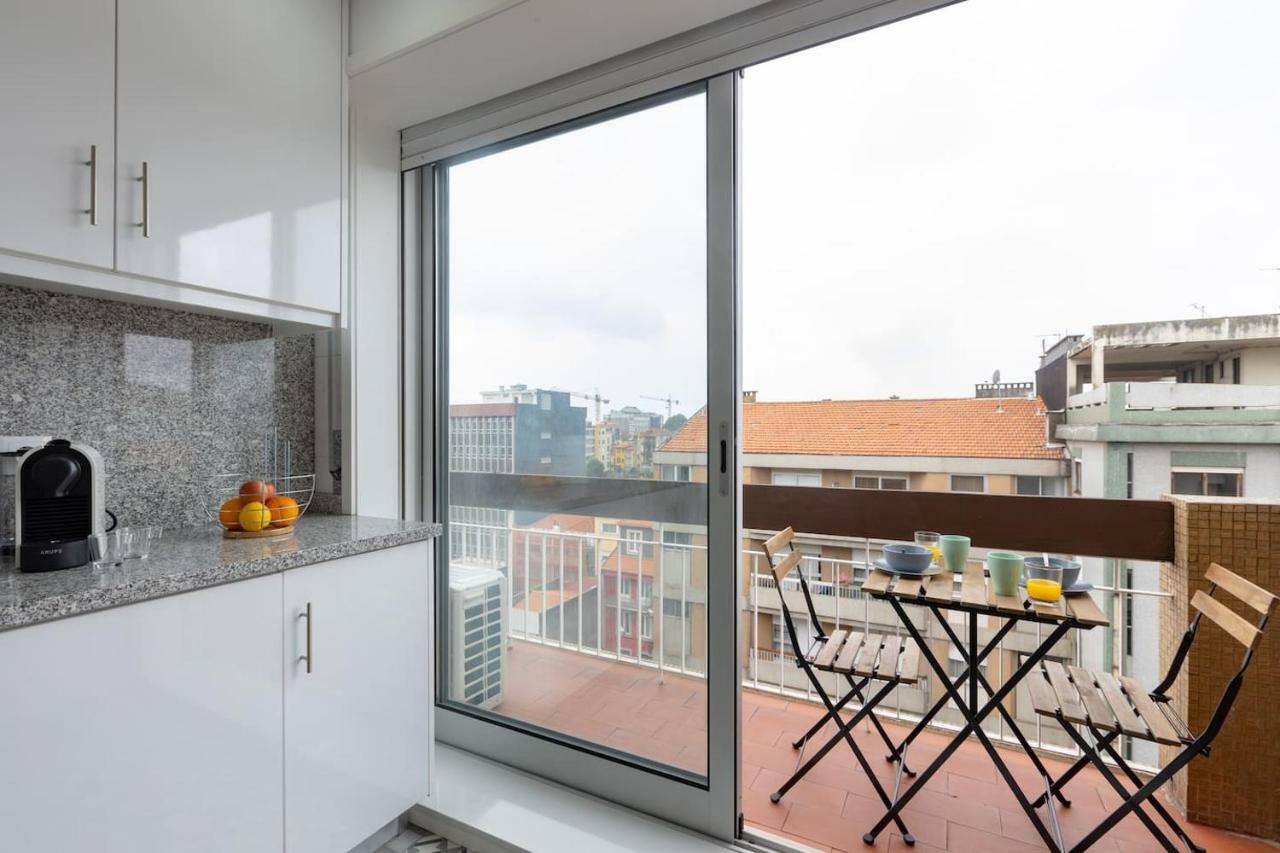 Trindade Sunny Downtown Apartment With Balcony & Ac ปอร์โต ภายนอก รูปภาพ